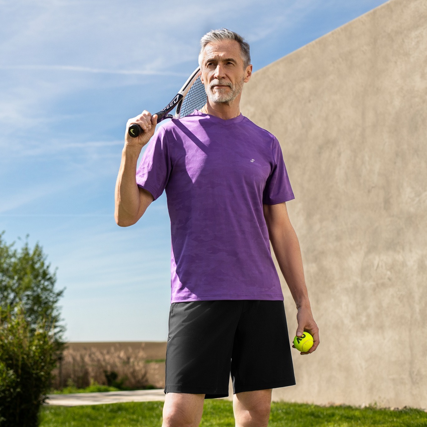 Spiel, Satz und Sieg. 🎾
Mit „Arno“ bleibst du auch abseits des Tennisplatzes in Bewegung – dank schnelltrocknendem Funktionsmaterial, Stretch-Komfort und sportlich-elegantem Look.

#JOYsportswear #TennisVibes #bestage #active